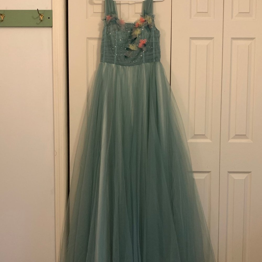 Gray-green size 10 tulle flowy prom dress